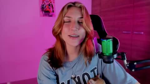 Snapshot of jacky_croft chatting on 7, 1, 2025 Linda Sofia help me get to 100 thumbs up online show from 7, 1, 2025