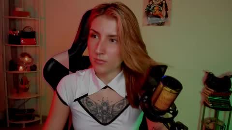 Snapshot of jacky_croft chatting on 7, 2, 2025 Linda Sofia help me get to 100 thumbs up online show from 7, 2, 2025