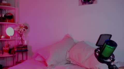 Snapshot of jacky_croft chatting on 23, 2, 2025 Linda Sofia help me get to 100 thumbs up online show from 23, 2, 2025