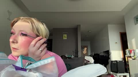 Snapshot of jacquelynjaussi chatting on 10, 4, 2026 Mia online show from 10, 4, 2026