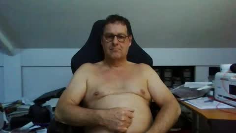 Snapshot of jacsfinestfantasy chatting on 4, 2, 2026 FineAndSimple online show from 4, 2, 2026