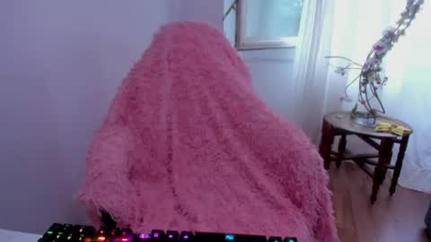 Jade online show from 12, 6, 2026