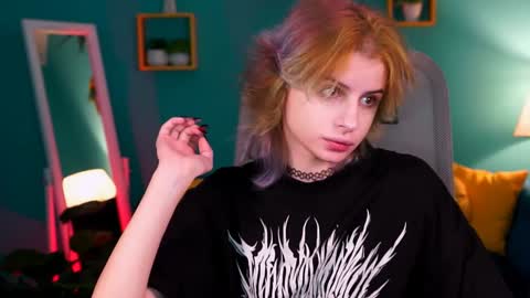 jade_castle online show from 8, 2, 2025