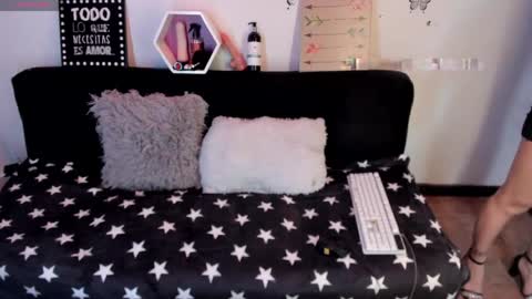 jade_connor online show from 14, 4, 2026