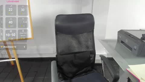 jade_connor online show from 16, 4, 2026