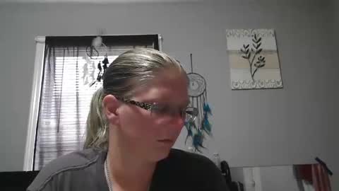 JadeLuv online show from 1, 11, 2025