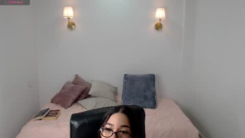 Snapshot of jadesunny chatting on 3, 7, 2026 JADE 3 online show from 3, 7, 2026