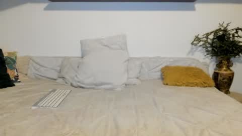 Snapshot of jadore_able82 chatting on 22, 12, 2024 elena online show from 22, 12, 2024