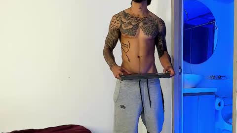 Snapshot of jakee_brown chatting on 17, 2, 2025 Santiago online show from 17, 2, 2025