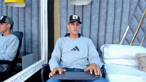 Snapshot of jakemoxleey chatting on 3, 1, 2025 jakemoxleey online show from 3, 1, 2025