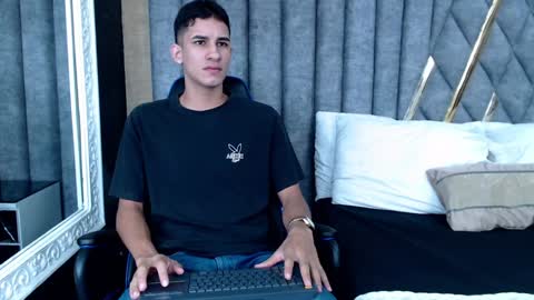 Snapshot of jakemoxleey chatting on 10, 1, 2025 jakemoxleey online show from 10, 1, 2025