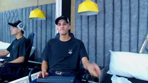 Snapshot of jakemoxleey chatting on 12, 1, 2025 jakemoxleey online show from 12, 1, 2025