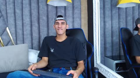 Snapshot of jakemoxleey chatting on 8, 2, 2025 jakemoxleey online show from 8, 2, 2025