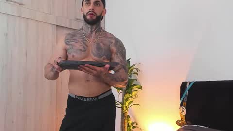 Snapshot of jakeortega chatting on 6, 11, 2025 Jake Orthega online show from 6, 11, 2025