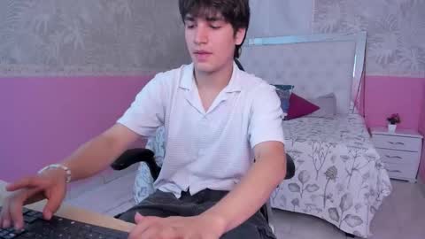 Snapshot of jakesummer_ chatting on 25, 11, 2025 Jake online show from 25, 11, 2025