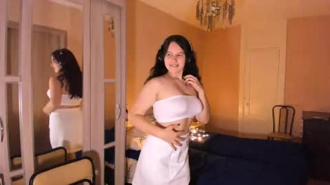 Lisa online show from 8, 10, 2025