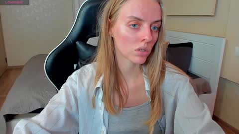 Snapshot of jam_cream chatting on 17, 1, 2025 Sofia online show from 17, 1, 2025