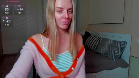 Snapshot of jam_cream chatting on 3, 3, 2025 Sofia online show from 3, 3, 2025