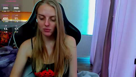 Snapshot of jam_cream chatting on 1, 11, 2025 Sofia online show from 1, 11, 2025