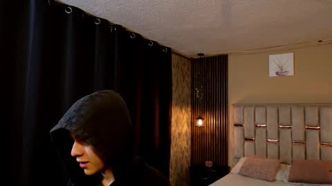 james_adamss_ online show from 19, 2, 2026