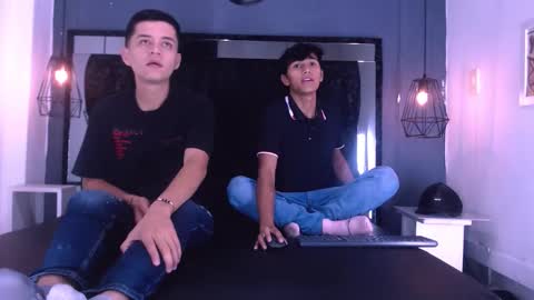 Snapshot of james_and_kenet chatting on 16, 1, 2026 James y Kenet online show from 16, 1, 2026