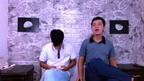 Snapshot of james_and_kenet chatting on 5, 2, 2026 James y Kenet online show from 5, 2, 2026