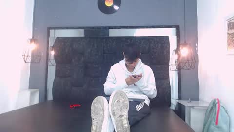 Snapshot of james_and_kenet chatting on 17, 2, 2026 James y Kenet online show from 17, 2, 2026