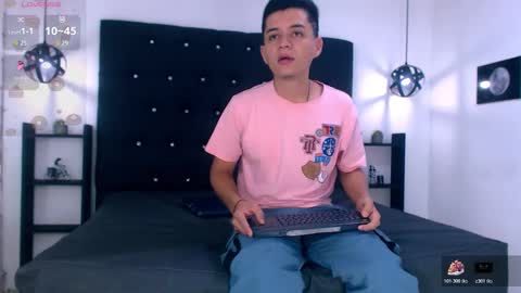 Snapshot of james_and_kenet chatting on 21, 2, 2026 James y Kenet online show from 21, 2, 2026