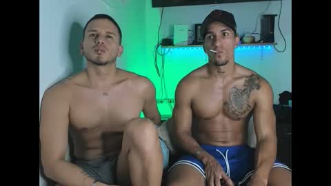 Snapshot of james_and_max chatting on 7, 10, 2025 james_and_max online show from 7, 10, 2025