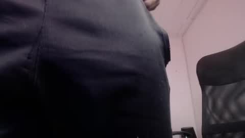 Snapshot of james_mcboy chatting on 4, 12, 2025 James McBoy online show from 4, 12, 2025