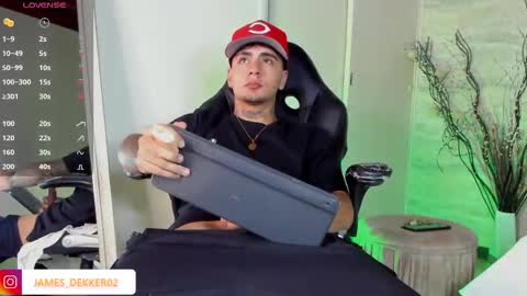 jamesdekker online show from 8, 9, 2025