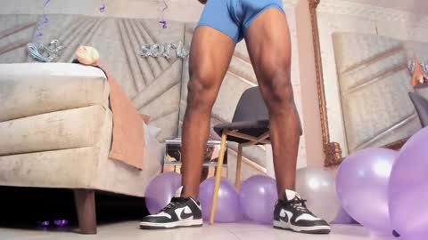 Snapshot of jamesparck chatting on 17, 2, 2025 James online show from 17, 2, 2025