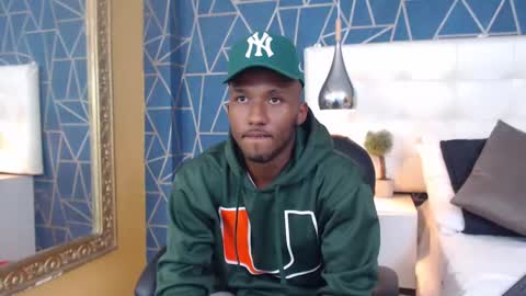 Snapshot of jamesparck chatting on 19, 2, 2025 James online show from 19, 2, 2025