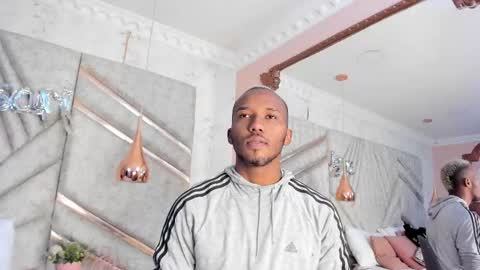 Snapshot of jamesparck chatting on 21, 2, 2025 James online show from 21, 2, 2025