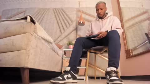 Snapshot of jamesparck chatting on 23, 2, 2025 James online show from 23, 2, 2025