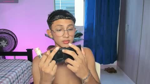 Snapshot of jamess_blanco chatting on 17, 10, 2025 jamess_blanco online show from 17, 10, 2025