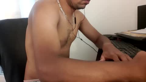 Snapshot of jamielonnas chatting on 27, 4, 2026 Jamie Lonnas online show from 27, 4, 2026