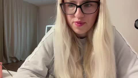Snapshot of jamikaweicht chatting on 6, 6, 2026 Nicole online show from 6, 6, 2026