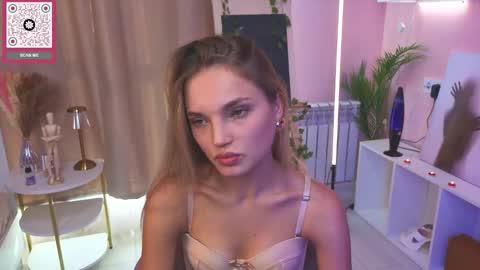 Hi Im Alice and here youll find something online show from 14, 10, 2025