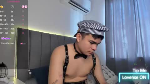 Snapshot of jarethh_ chatting on 31, 10, 2025 JARETHH online show from 31, 10, 2025