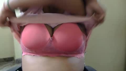 Snapshot of jasmeen_love143 chatting on 27, 5, 2026 jasmeen online show from 27, 5, 2026