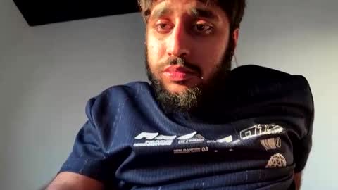 Snapshot of jasmeetisalooser chatting on 17, 5, 2026 butler online show from 17, 5, 2026