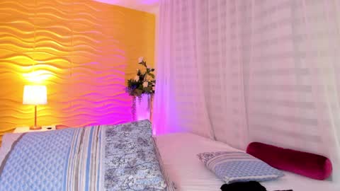 Jasmin Evans online show from 6, 1, 2025