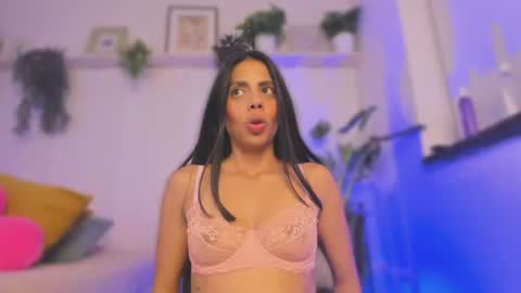 Snapshot of jasmiinn_ chatting on 25, 6, 2026 Jasmin online show from 25, 6, 2026
