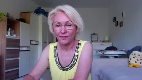 Jasmin room for people 40 online show from 26, 5, 2026