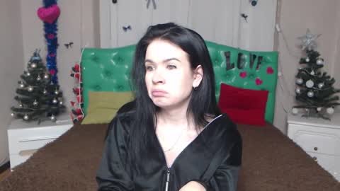 JasmineKouch online show from 13, 1, 2026