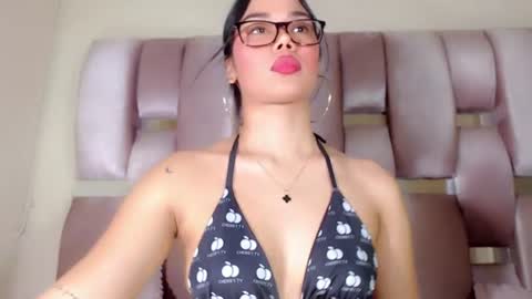 Snapshot of jasminemoore chatting on 31, 7, 2026 Jazmin online show from 31, 7, 2026