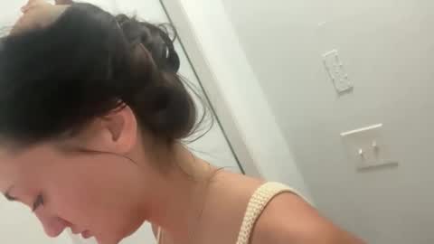 Snapshot of jasminetate chatting on 7, 11, 2025 Jasmine Tate online show from 7, 11, 2025