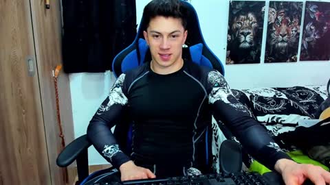 Javier online show from 10, 12, 2024