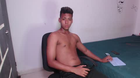 Snapshot of jaxxxx_1 chatting on 8, 12, 2024 Javier online show from 8, 12, 2024